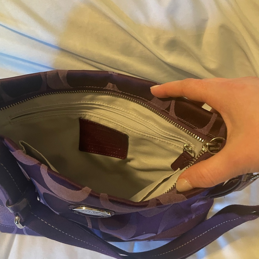 COACH CROSSBODY BAG OPTICAL PURPLE - Picture 3 of 3